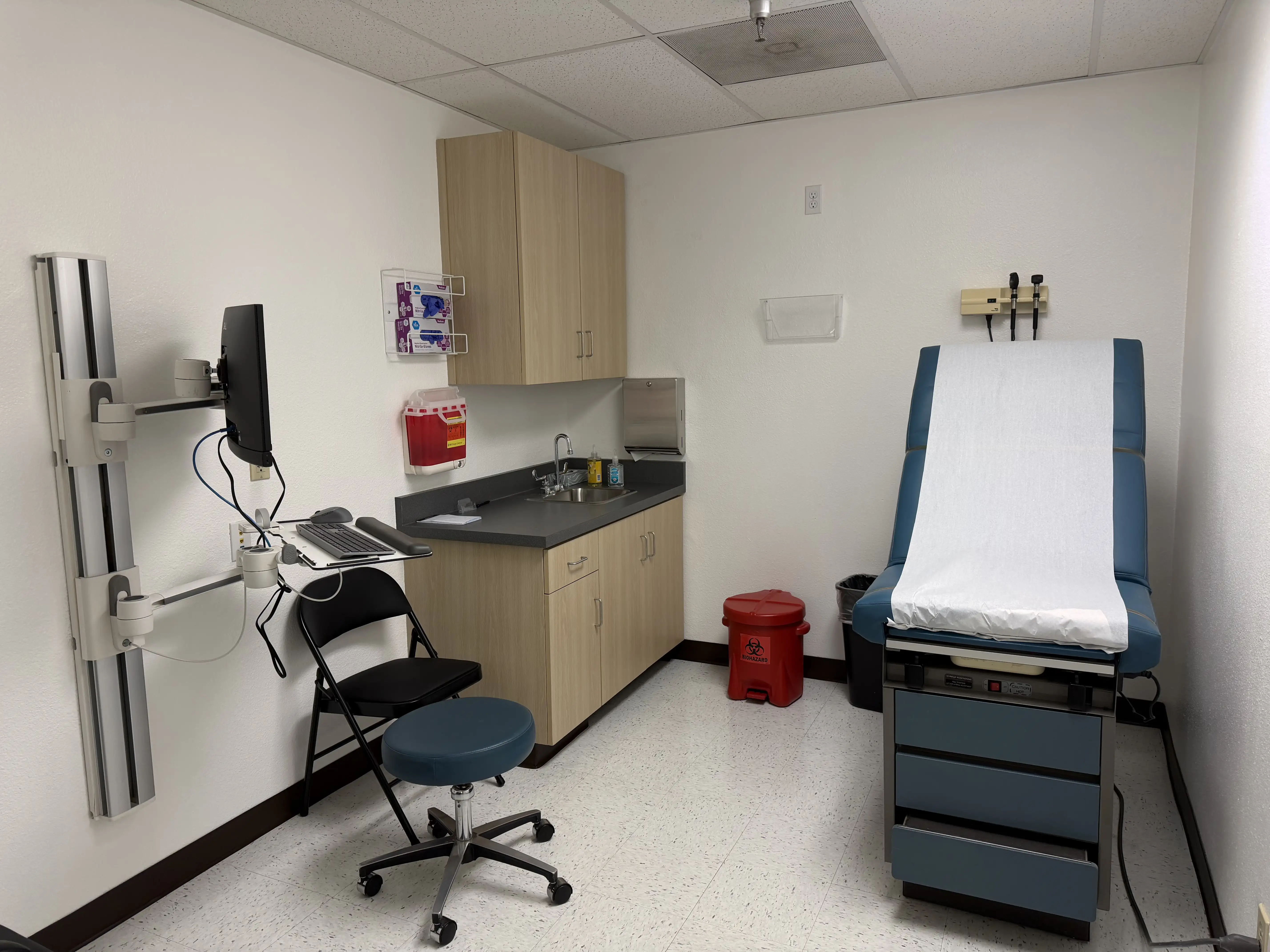 Premier Rheumatology, P.C. consultation room in Fresno, CA