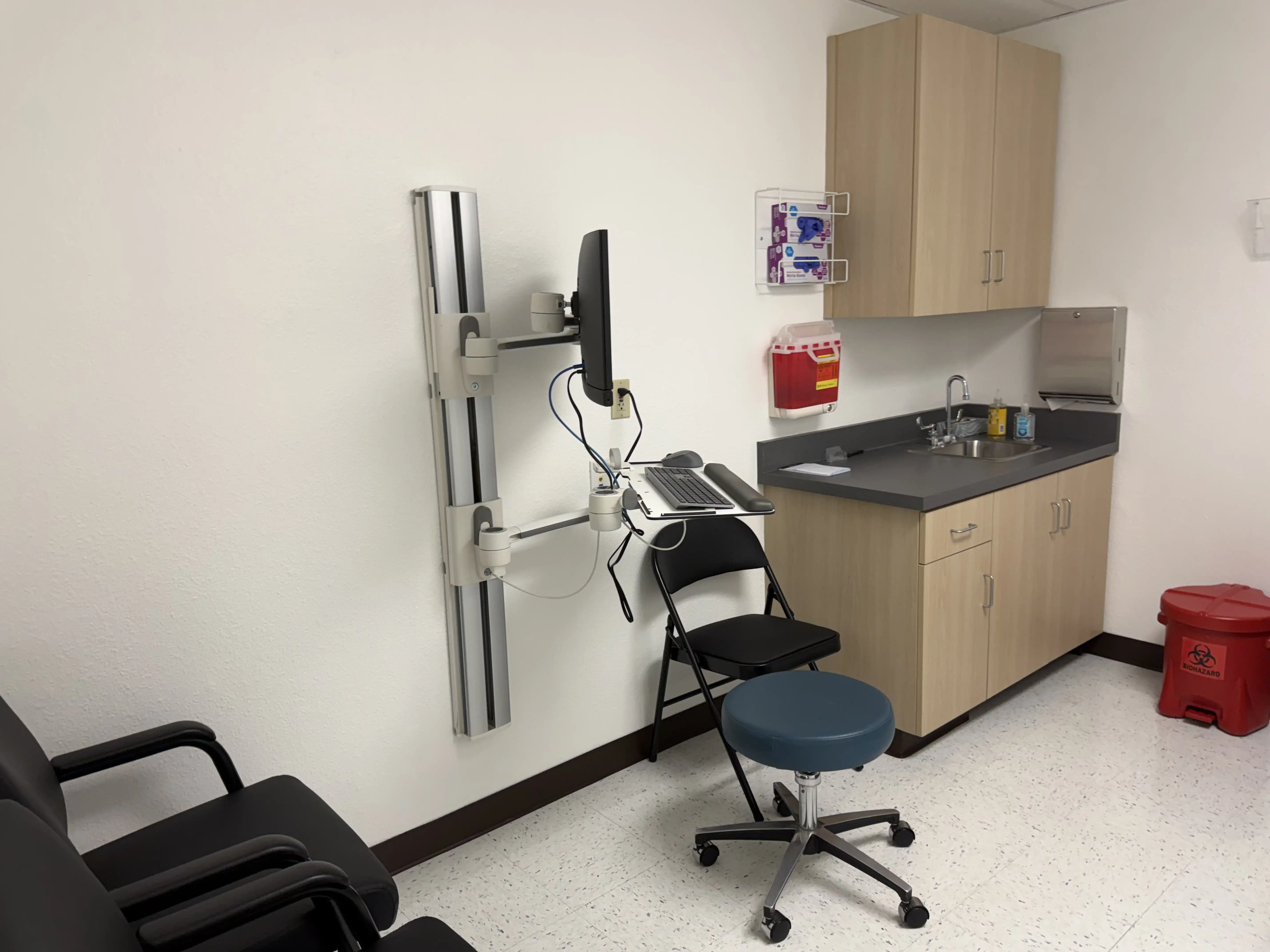 Premier Rheumatology, P.C. consultation room in Fresno, CA